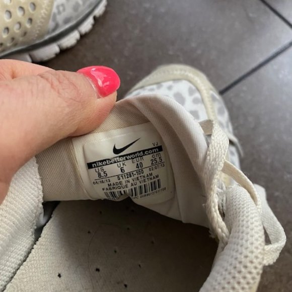 Nike Sneakers - Picture 3 of 3